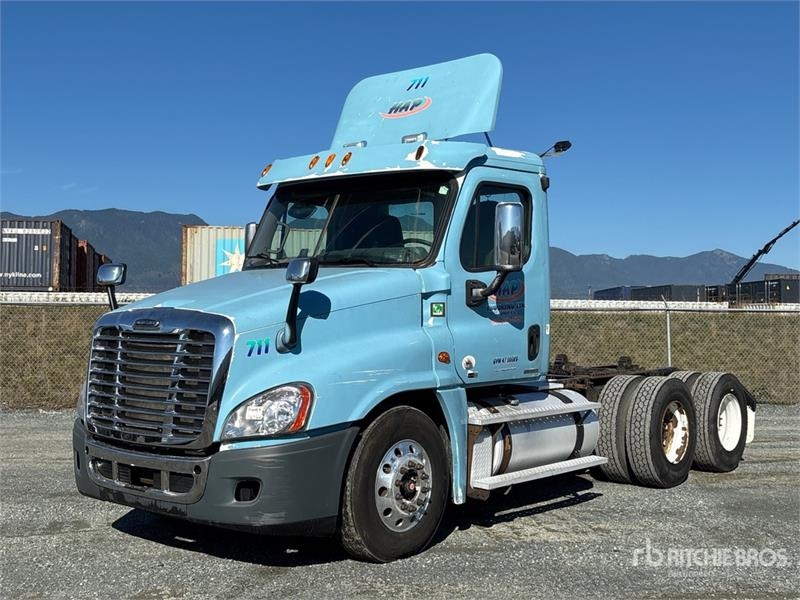 Tracteur routier Freightliner Cascadia 125 — occasion 2012