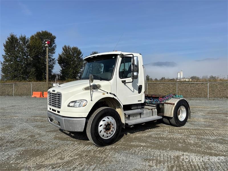 Tracteur routier Freightliner M2 106 — occasion 2005