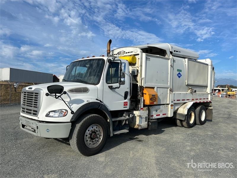 Freightliner M2 112