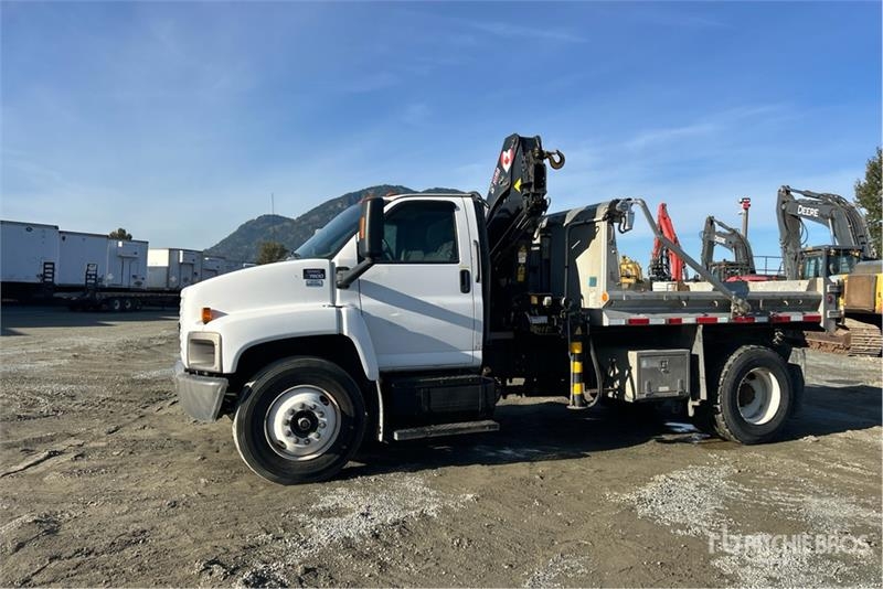 Camion plateau grue GMC 099 B-2 CLX 10900 lb Knuckle on GMC C6500 4x2 — occasion 2009