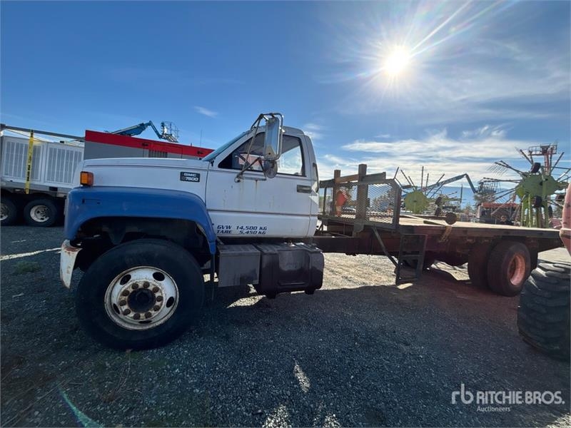 Camion plateau GMC 7500 Top Kick 4x2 Flatbed — occasion 1999