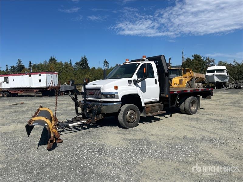 Camion municipal GMC C5500 4x4 Snow Plow — occasion 2009