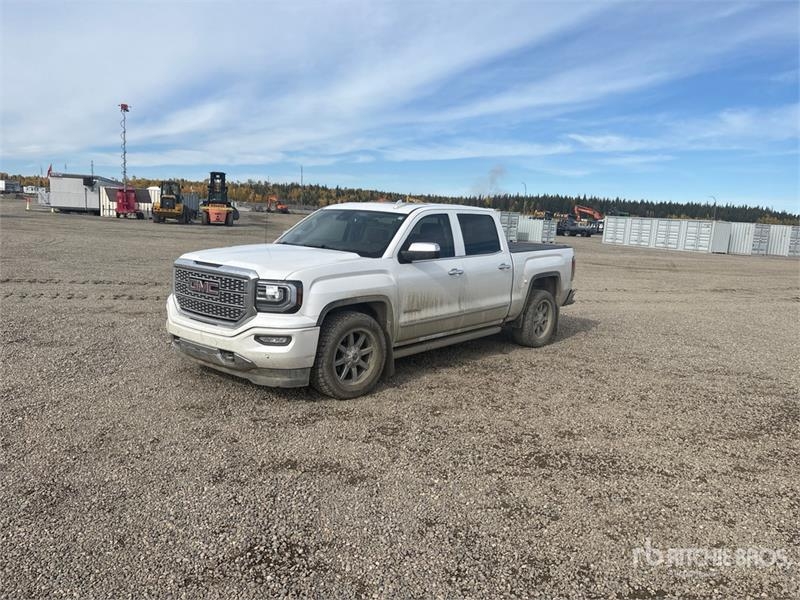Fourgon utilitaire GMC Sierra 1500 — occasion 2017