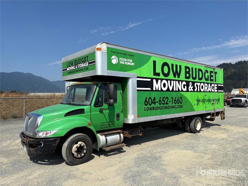 Camion fourgon International 4300 — occasion 2013