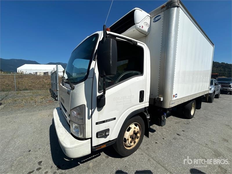 Camion fourgon Isuzu NQR — occasion 2016