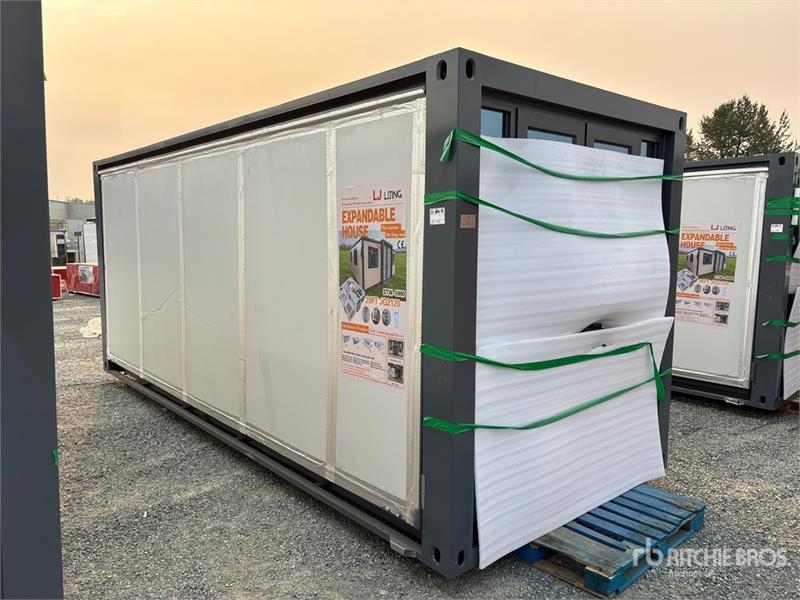 LJ2120 19 ft 4 in x 7 ft 3 in Expandable Folding H