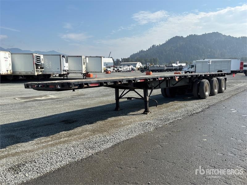 Load King 40 ft Tri/A Flatbed Trailer