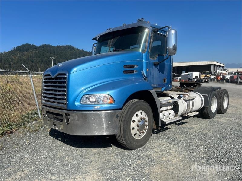 Mack CXU613