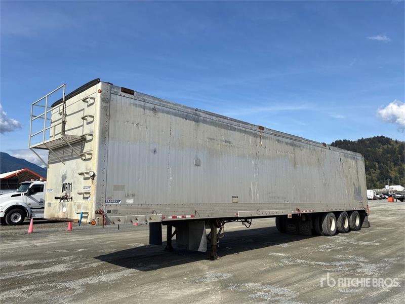 Manac 53 ft x 102 in Tri/A Moving Floor Open-Top Chip Tr