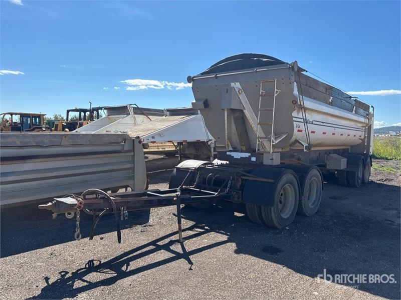 Midland 27 ft Quad/A Turntable End Dump Trailer