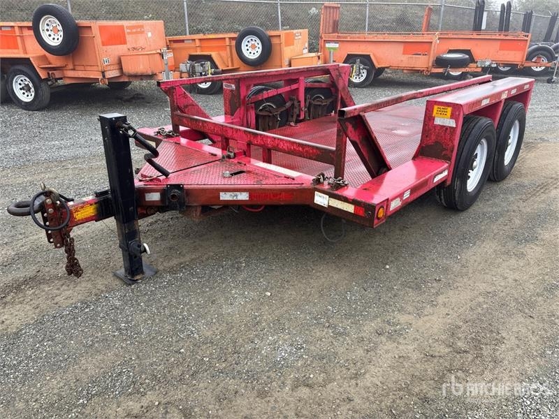 Remorque surbaissée Premco 14 ft T/A Ground Load — occasion 2002