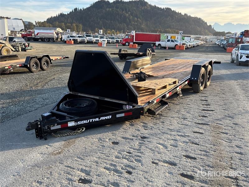 Remorque surbaissée Southland LBAT7-616 12324 lb 23 ft T/A Tilt Deck T — occasion 2027