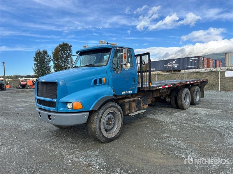 Camion plateau Sterling L9500 — occasion 2000