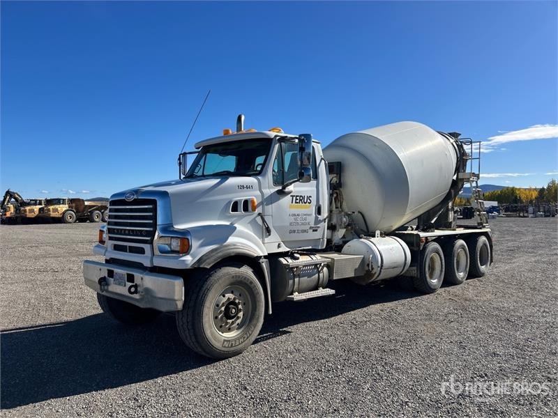 Camion malaxeur Sterling LT9500 — occasion 2008
