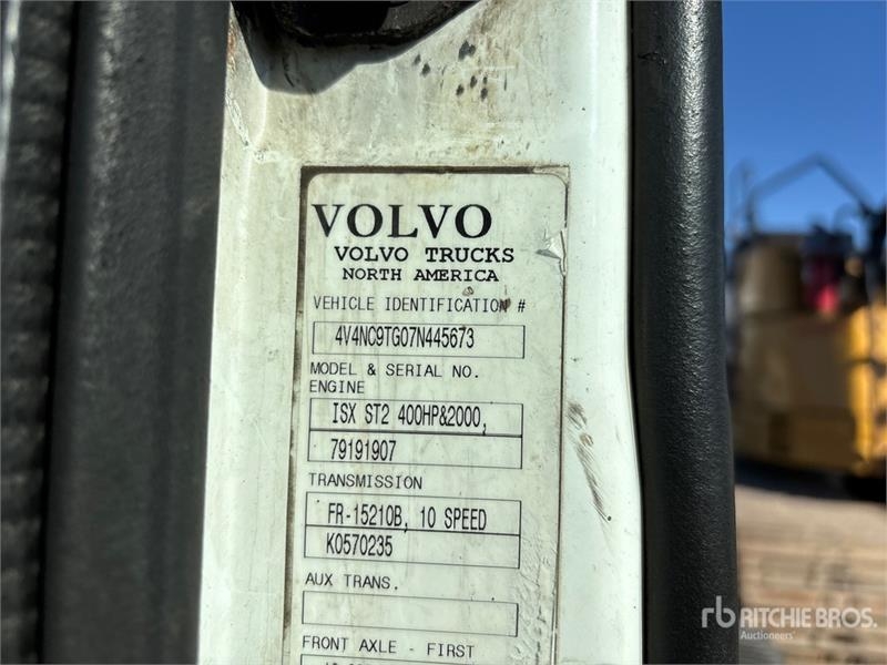 Tracteur routier Volvo VNL — occasion 2007