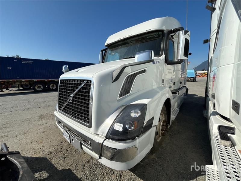 Volvo VNL730