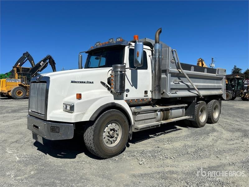 Western Star 4900