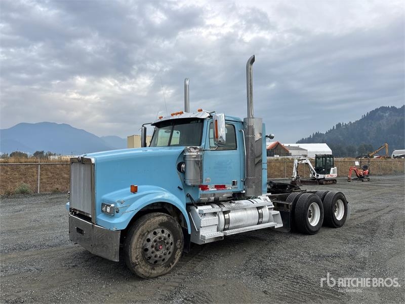 Tracteur routier Western Star 4900 FA 6x4 T/A Day Cab — occasion 2015
