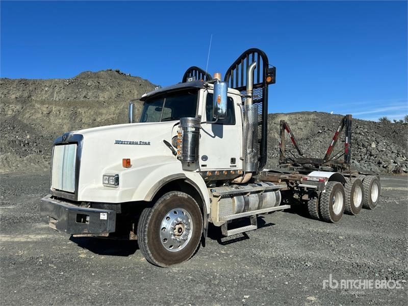 Western Star 4900SB