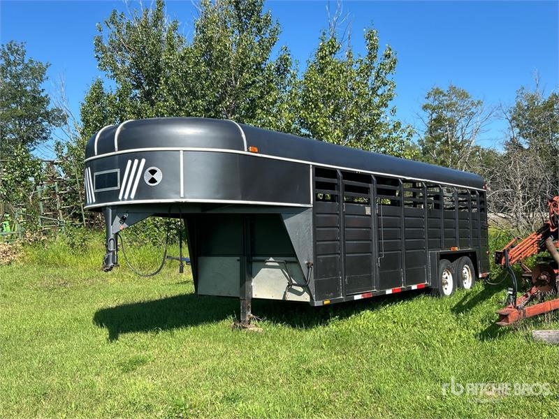 Argo King King 26 ft T/A Gooseneck Livestock Trailer