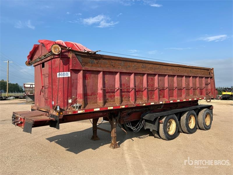 Arnes 27 ft Tri/A End Dump Trailer