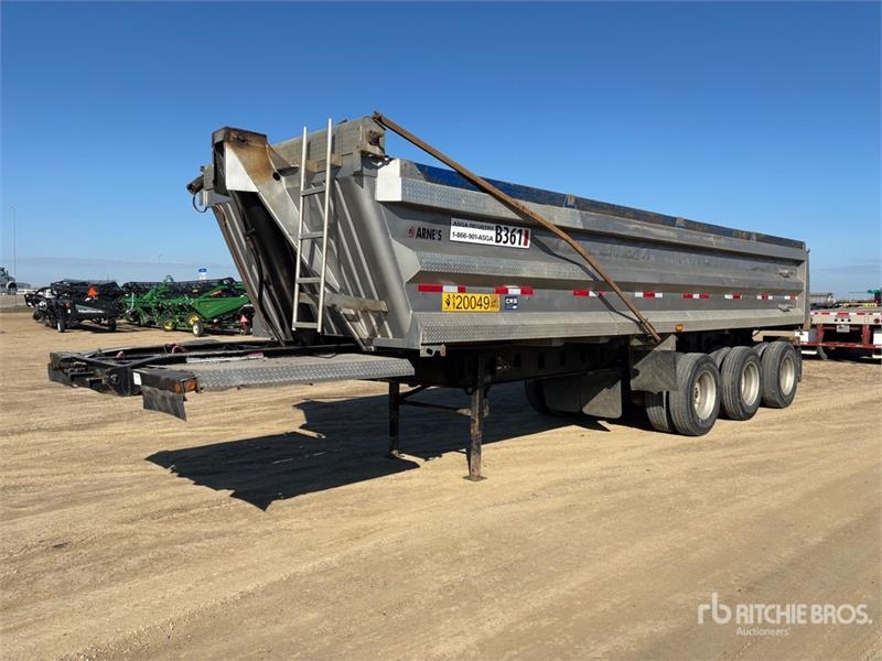 Remorque benne Arnes 31 ft Tri/A End Dump — occasion 2011