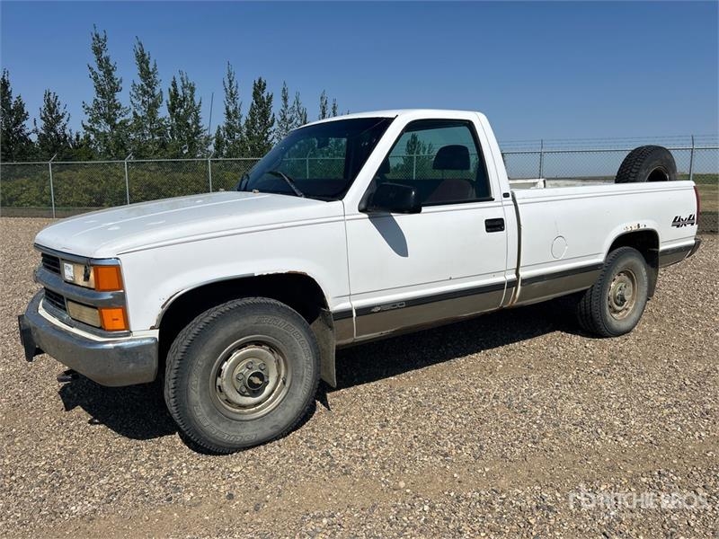 Fourgon utilitaire Chevrolet 1500 Cheyenne 4x4 Pickup — occasion 1998