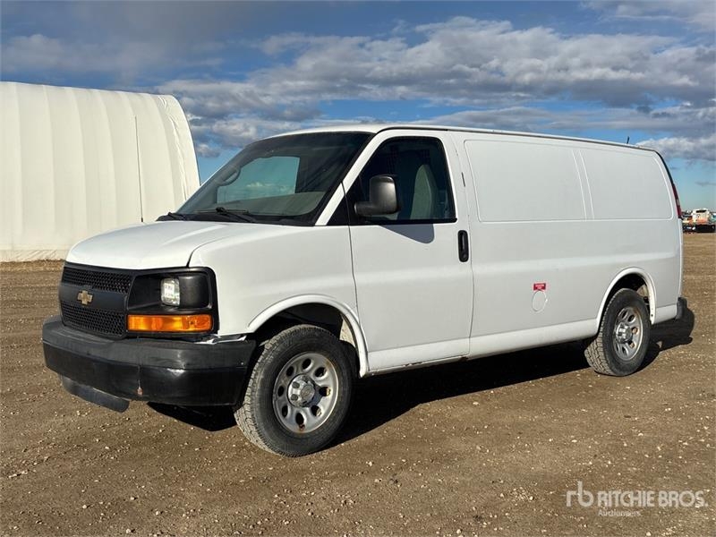 Fourgon utilitaire Chevrolet Express 1500 Cargo Van — occasion 2014