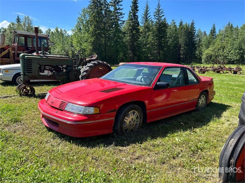 Chevrolet Lumina Z34 Classic Car (Inoperable)