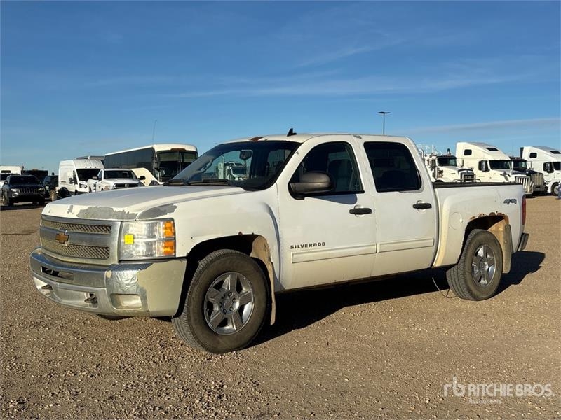 Fourgon utilitaire Chevrolet Silverado 1500 LT 4x4 Crew Cab Pickup — occasion 2013