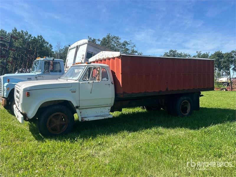 Dodge D600