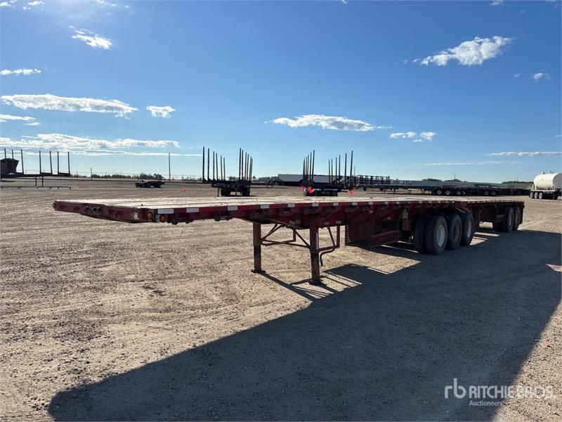 Doepker 32 ft Super B-Train Lead Flatbed Trailer
