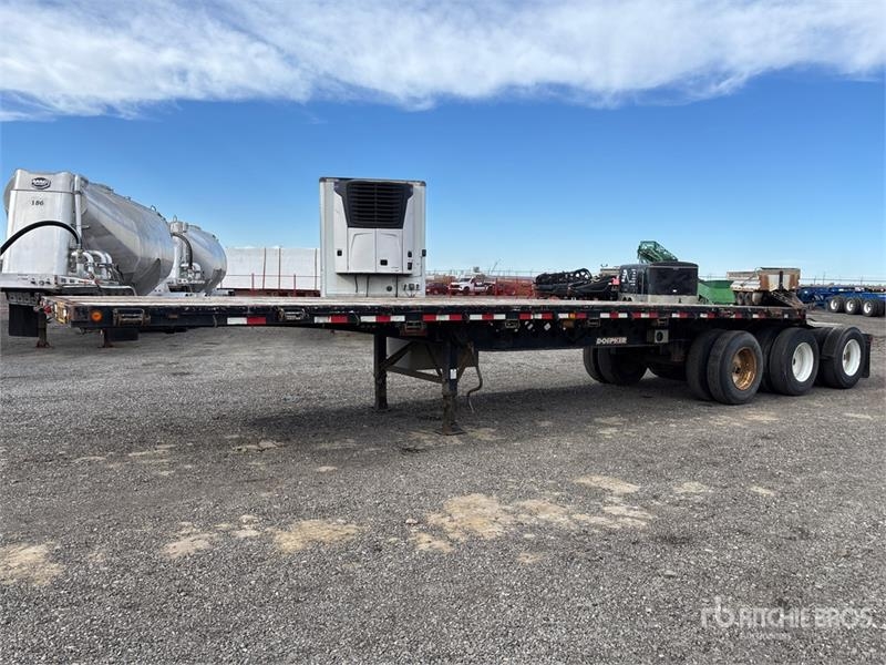 Remorque à ridelles Doepker 32 ft Tri/A Super B-Train Lead Flatbed — occasion 2014