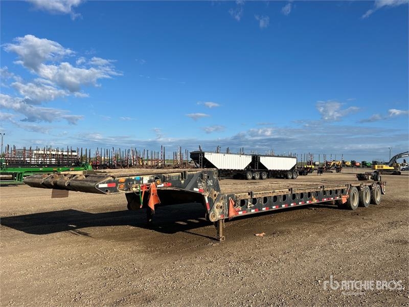 Doepker 40 ton 53 ft Tri/A Folding Neck Trailer