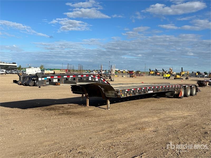 Doepker Tri/A Single Drop Lowboy Trailer