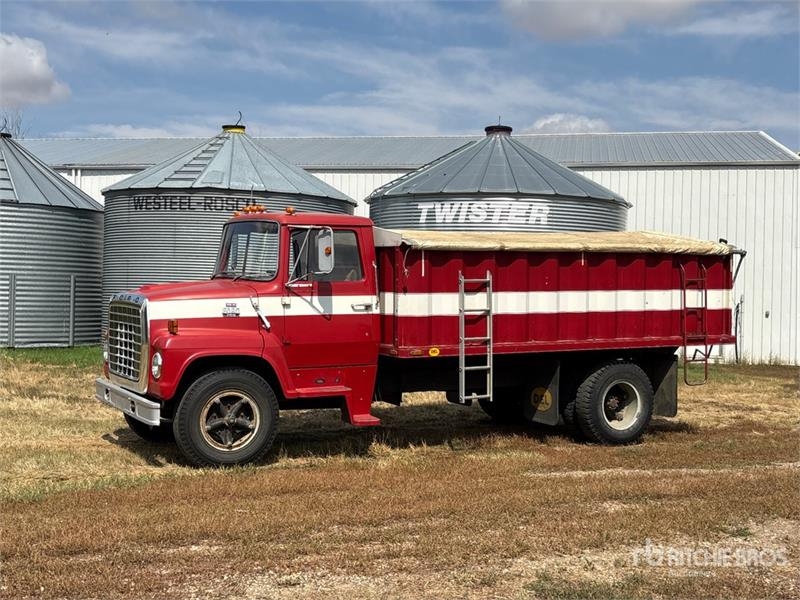 Camion agricole Ford 700 4x2 Grain — occasion 1969