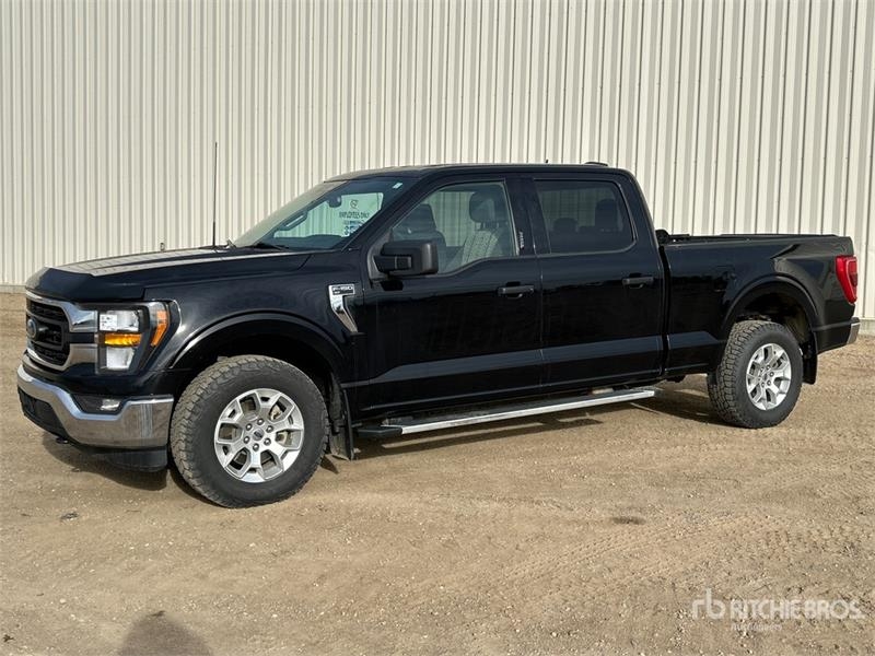 Fourgon utilitaire Ford F-150 XLT 4x4 Crew Cab Pickup — occasion 2023