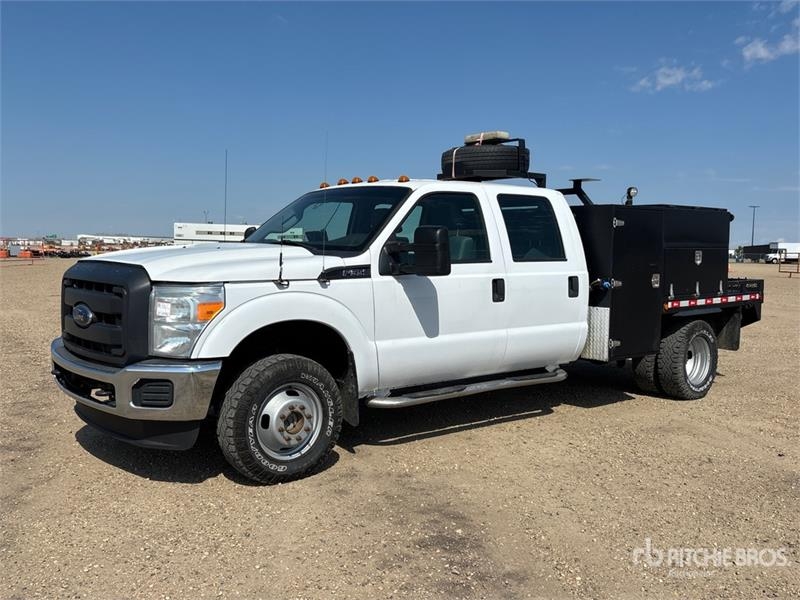 Camion plateau Ford F-350 — occasion 2016