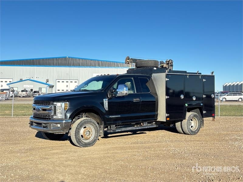 Camion municipal Ford F-350 XLT 4x4 Extended Cab Service — occasion 2018