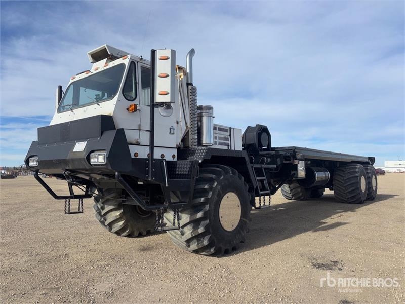 Camion plateau Foremost Marauder II 6x6 Bed — occasion 1985