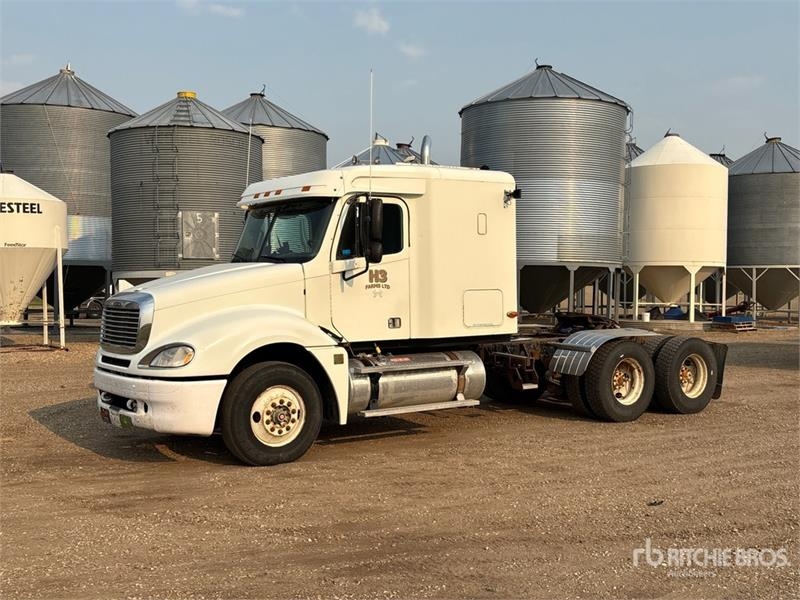 Freightliner 6x4 T/A Sleeper Truck Tractor