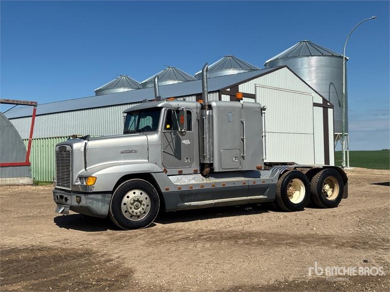Freightliner 6x4 T/A Sleeper Truck Tractor
