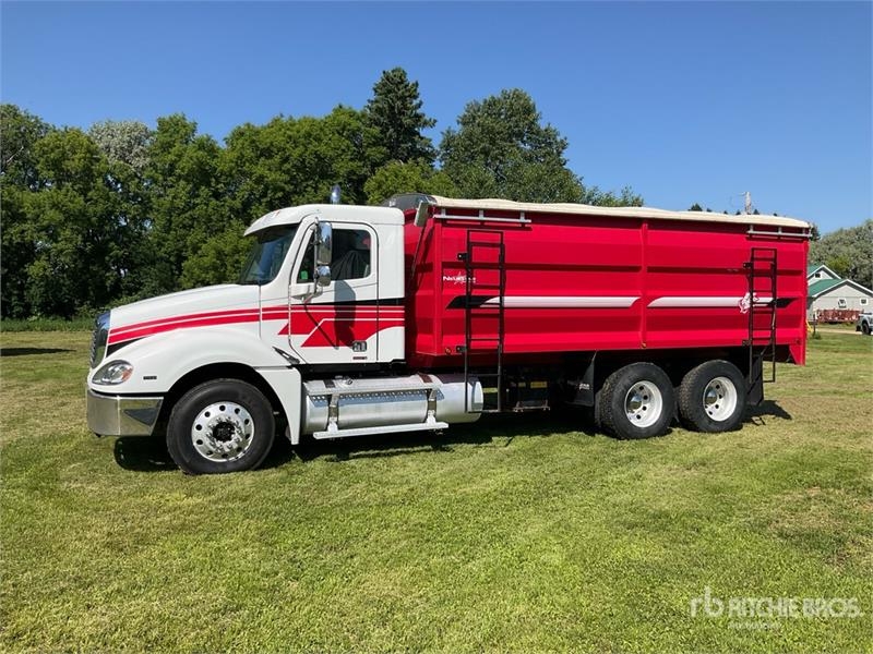 Freightliner CL120