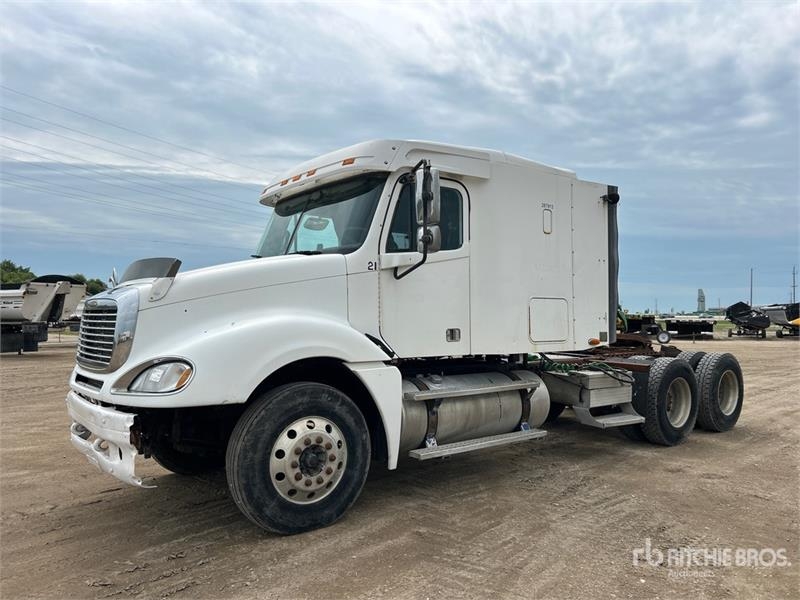 Freightliner Columbia 120
