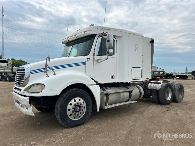 Freightliner Columbia 120