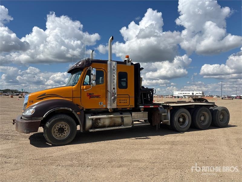 Freightliner Columbia 120