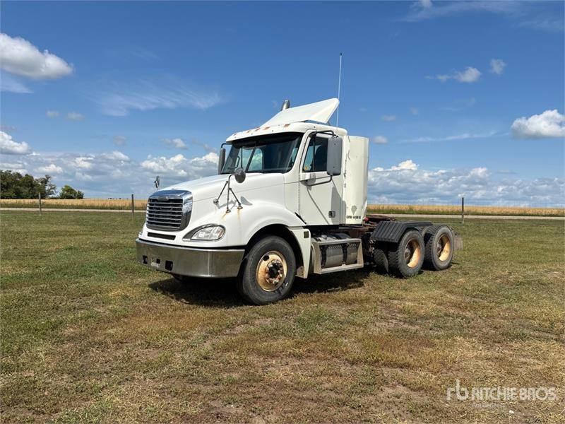 Freightliner Columbia 120