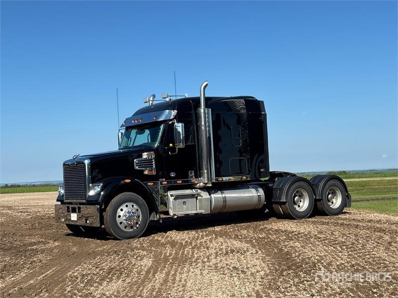 Freightliner Coronado 122SD