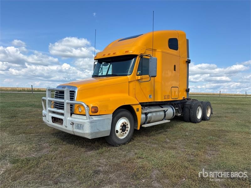 Freightliner CST120