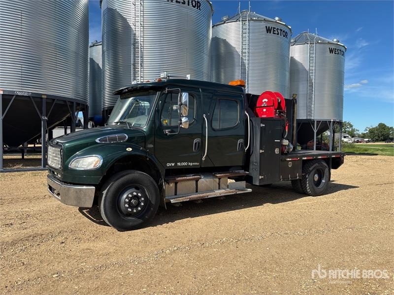 Freightliner M2106